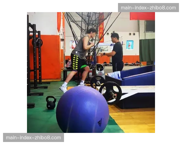 深度报道:AI战术模拟软件在NCAA及高中球队中的普及与应用争议 深度报道:AI战术模拟软件在NCAA及高中球队中的普及与应用争议