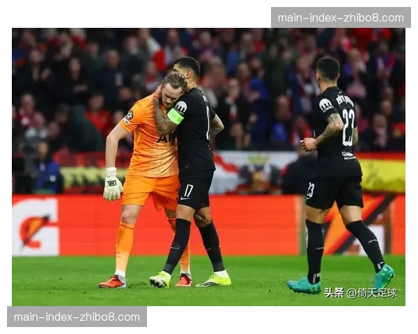 评论:VAR复核导致比赛多次中断,是否破坏了欧冠淘汰赛的流畅性与节奏? 评论:VAR复核导致比赛多次中断,是否破坏了欧冠淘汰赛的流畅性与节奏?